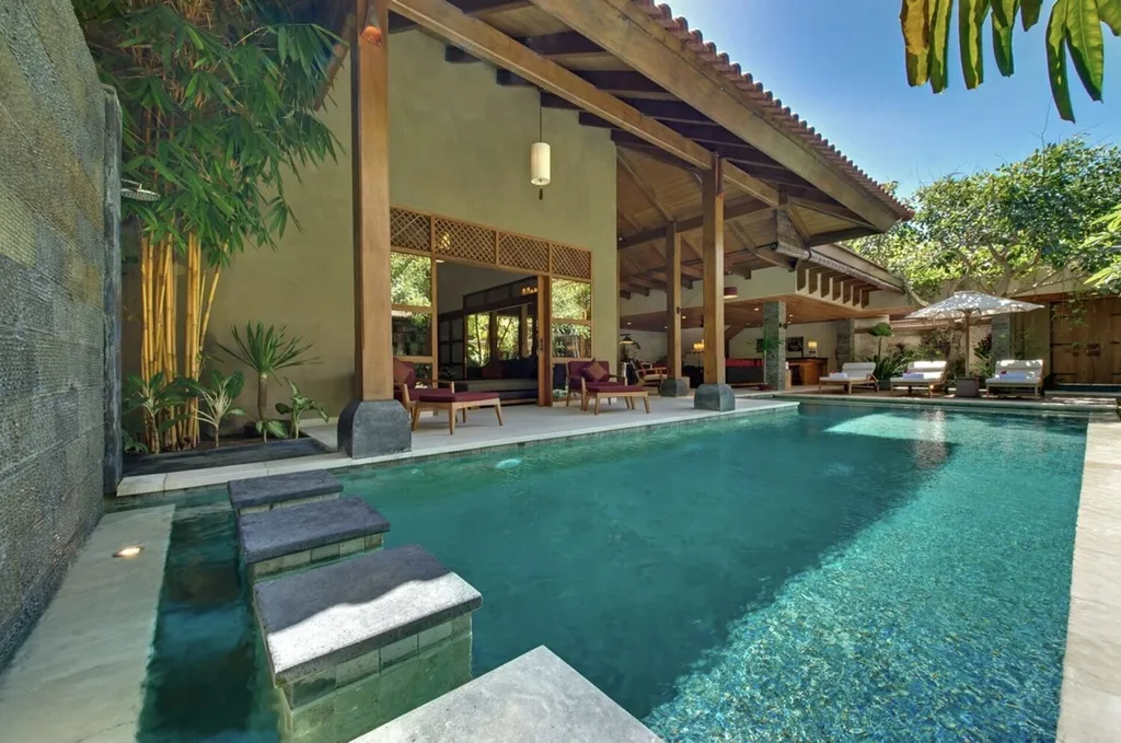 Elegant 4-Bedroom Freehold Villa in Seminyak for Sale — photo 4