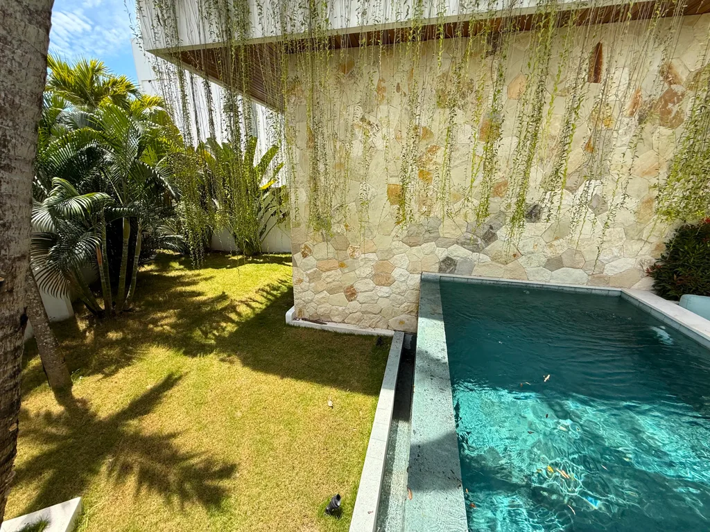 Modern Spacious 4-Bedroom Villa in Tumbak Bayuh for Sale — photo 5