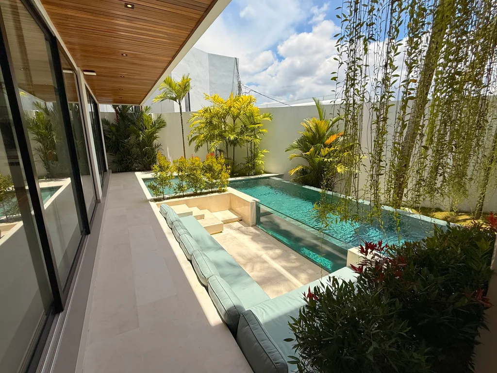 Modern Spacious 4-Bedroom Villa in Tumbak Bayuh for Sale — photo 4