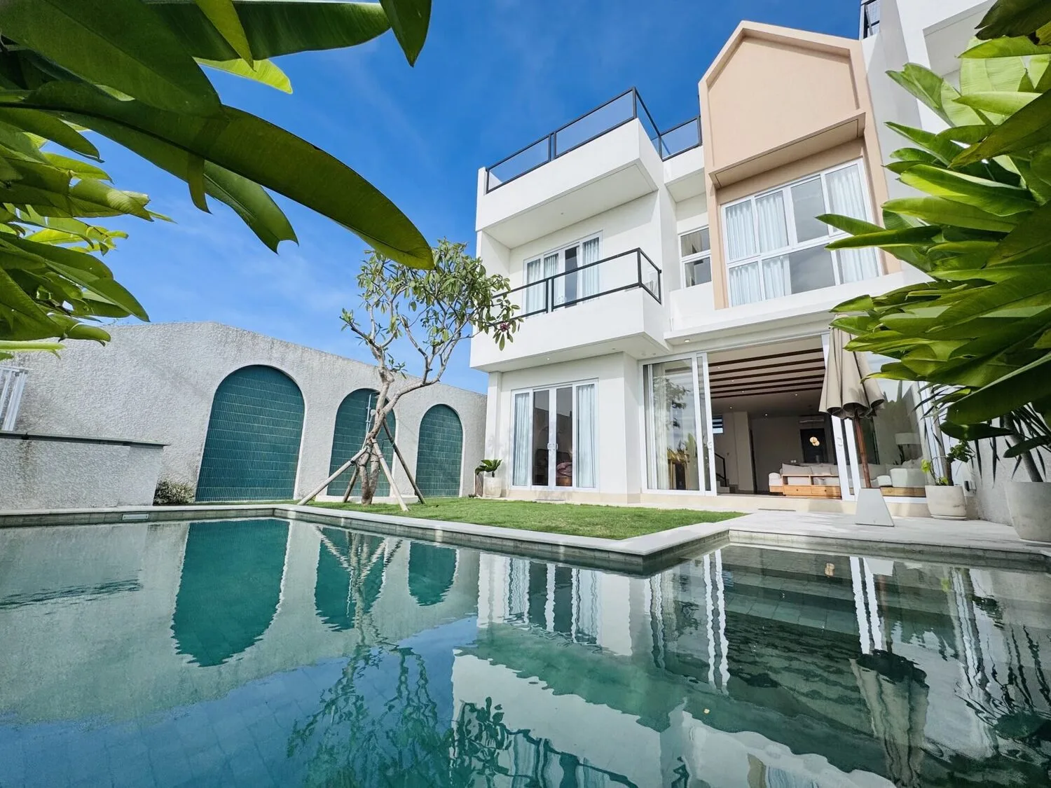 4 Bedroom Villa with Views in Cemagi for Sale