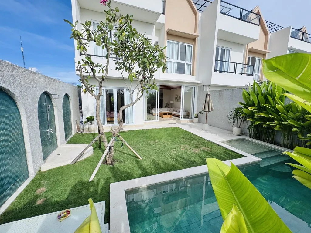 4 Bedroom Villa with Views in Cemagi for Sale — photo 2