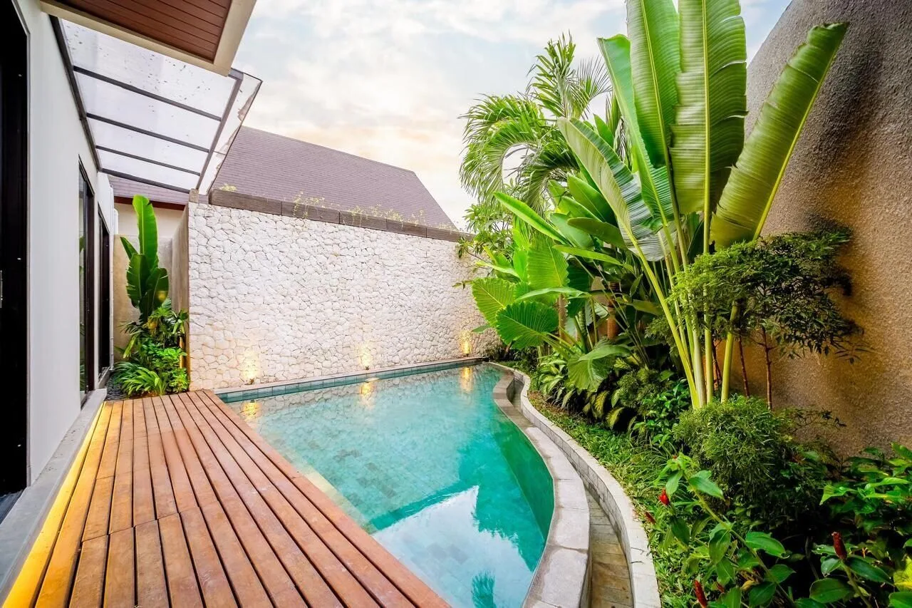 Tropical 2-Bedroom Villas with Ocean View in Cemagi for Sale