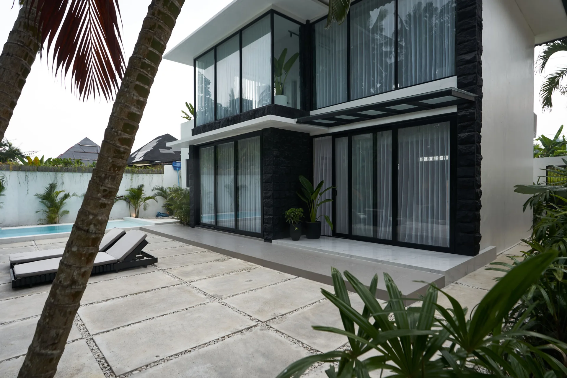 Modern & Stylish Jungle Villa for Sale in Ubud