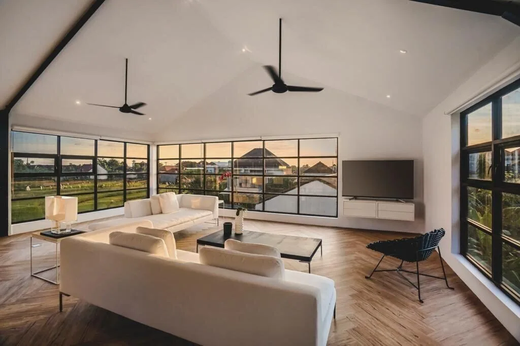Spacious 5-Bedroom Villa in Canggu for Sale — photo 2