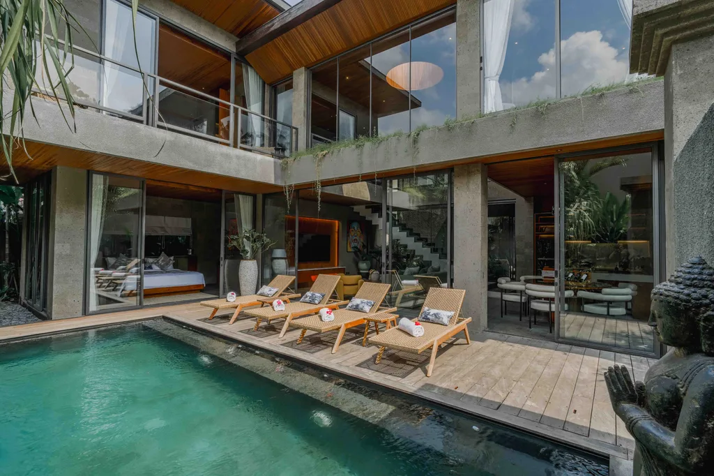 Elegant 3-Bedroom Contemporary Villa in Ubud — photo 1