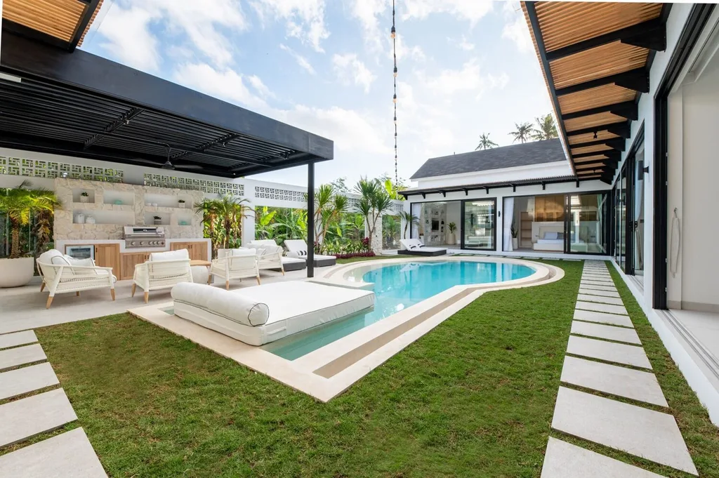 4–5 Bedroom Villa Near Pererenan for Sale — photo 3