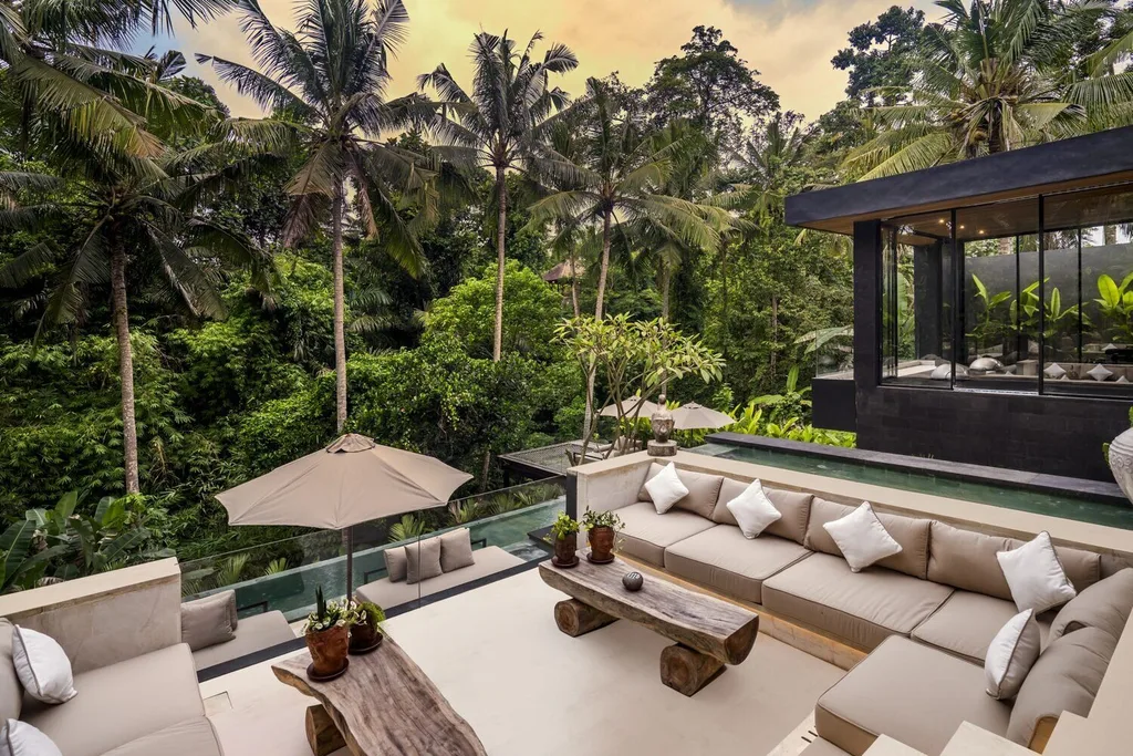 Luxurious 5-Bedroom Villa in Ubud for Sale — photo 2