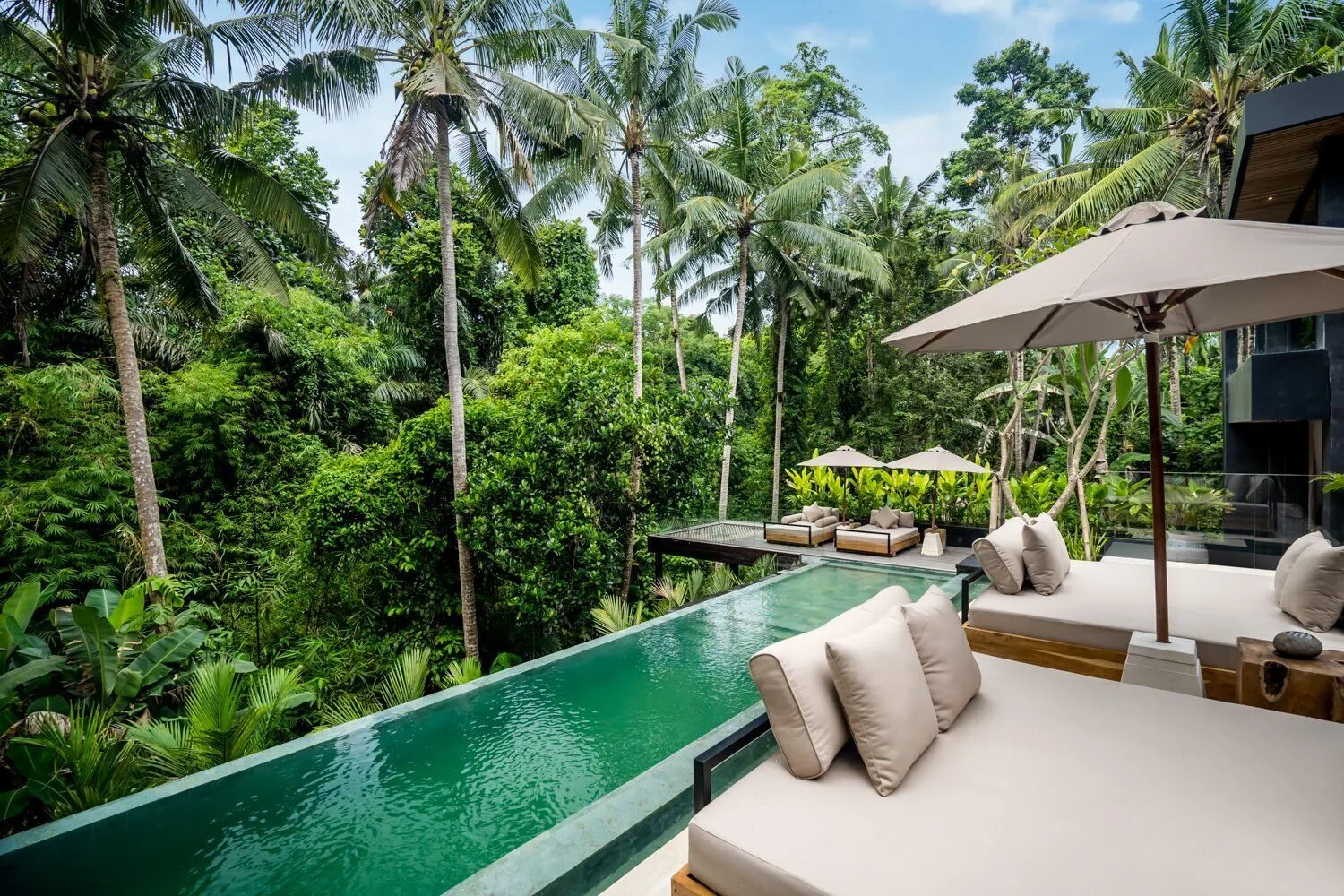 Luxurious 5-Bedroom Villa in Ubud for Sale