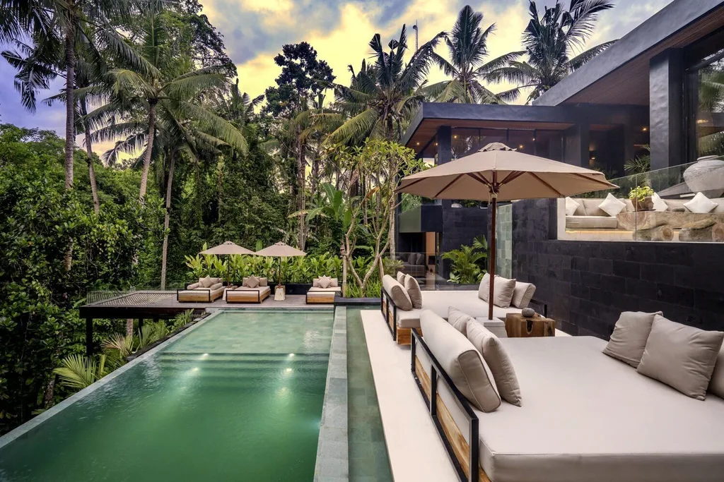 Luxurious 5-Bedroom Villa in Ubud for Sale — photo 4