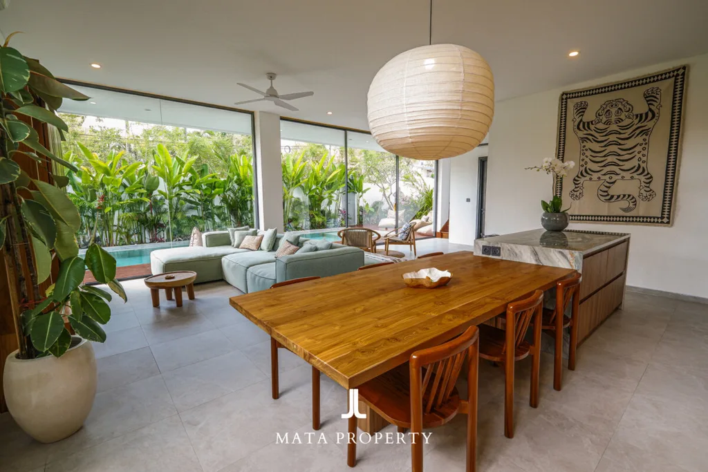 Elegant Contemporary Villa in Kerobokan for Sale — photo 3
