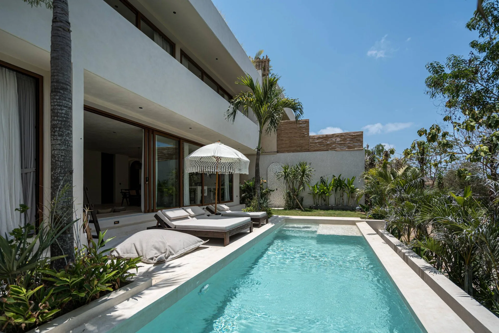 Luxury 3 Bedroom Jungle & Ocean View Villa with Rooftop in Pecatu