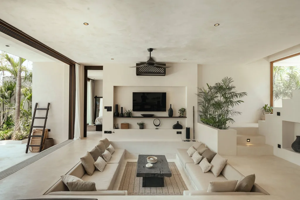 Luxury 3 Bedroom Jungle & Ocean View Villa with Rooftop in Pecatu — photo 4