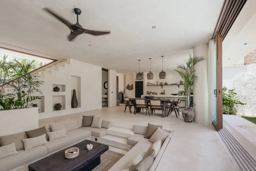 Luxury 3 Bedroom Jungle & Ocean View Villa with Rooftop in Pecatu — photo 3