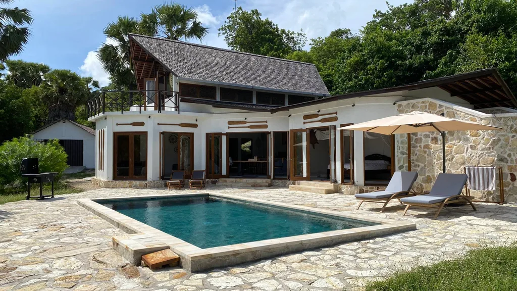 Ocean View Freehold Villa in Rote Island for Sale — photo 5
