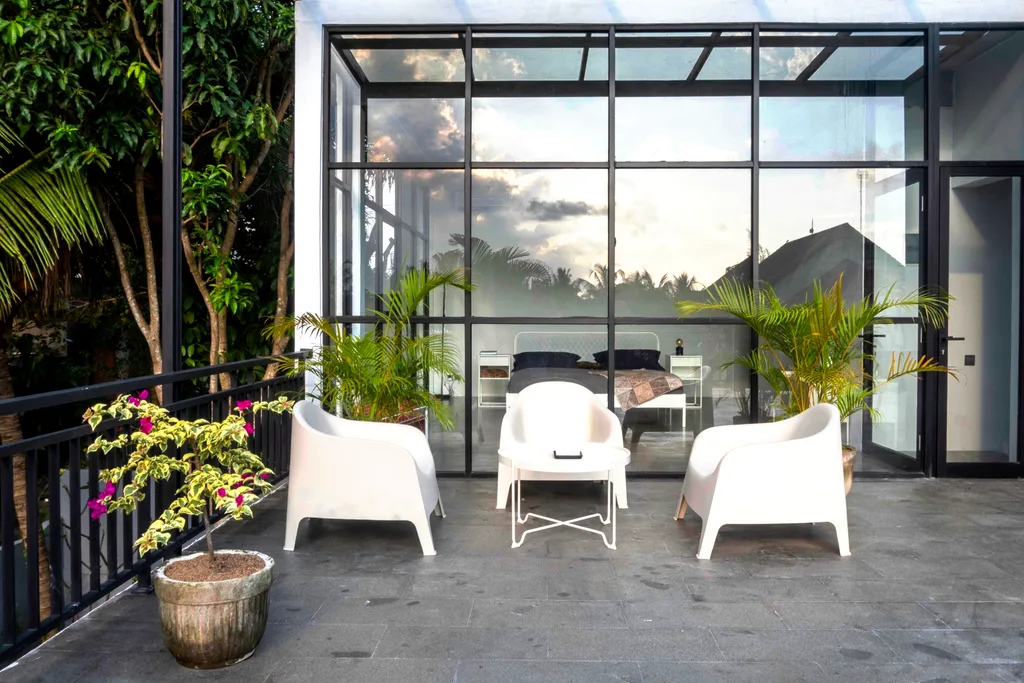 3-Bedroom Villa with Rice Field Views in Central Ubud for Sale — photo 5