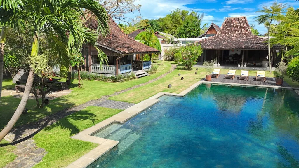 Two Luxury Traditional-Style Villas for Sale in Kerobokan