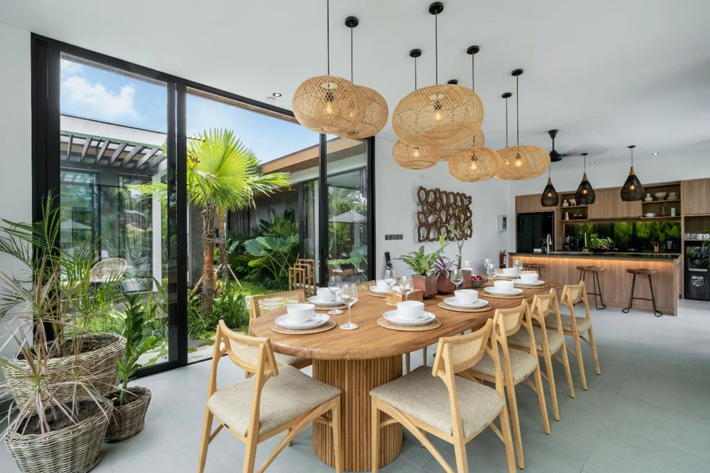 Spacious 5-Bedroom Jungle Villa for Sale in Ubud — photo 5