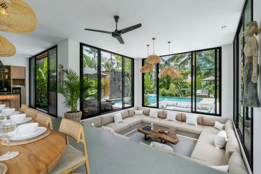 Spacious 5-Bedroom Jungle Villa for Sale in Ubud — photo 3