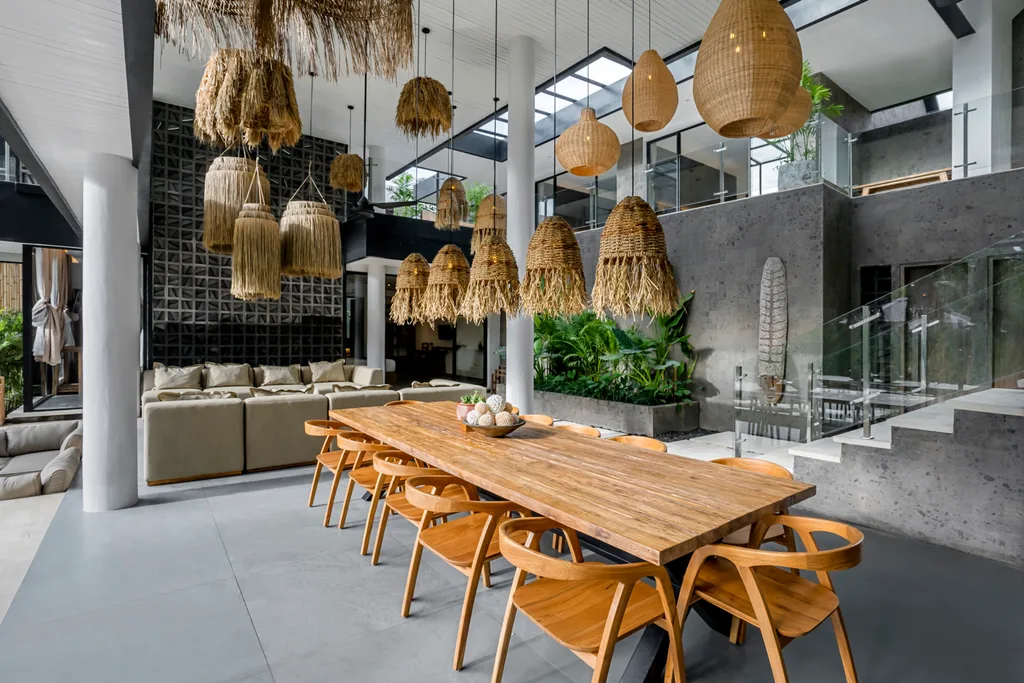 Spacious 6-Bedroom Villa in Central Ubud for Sale — photo 5