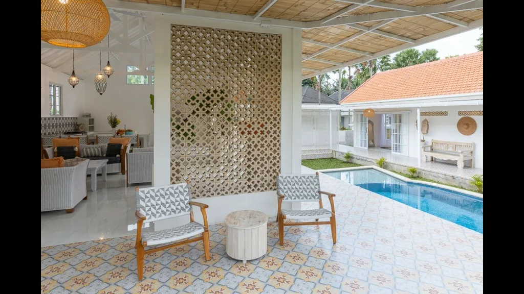 Beautiful Tropical Style Two Bedroom Villa in Mas Ubud for Sale — photo 3