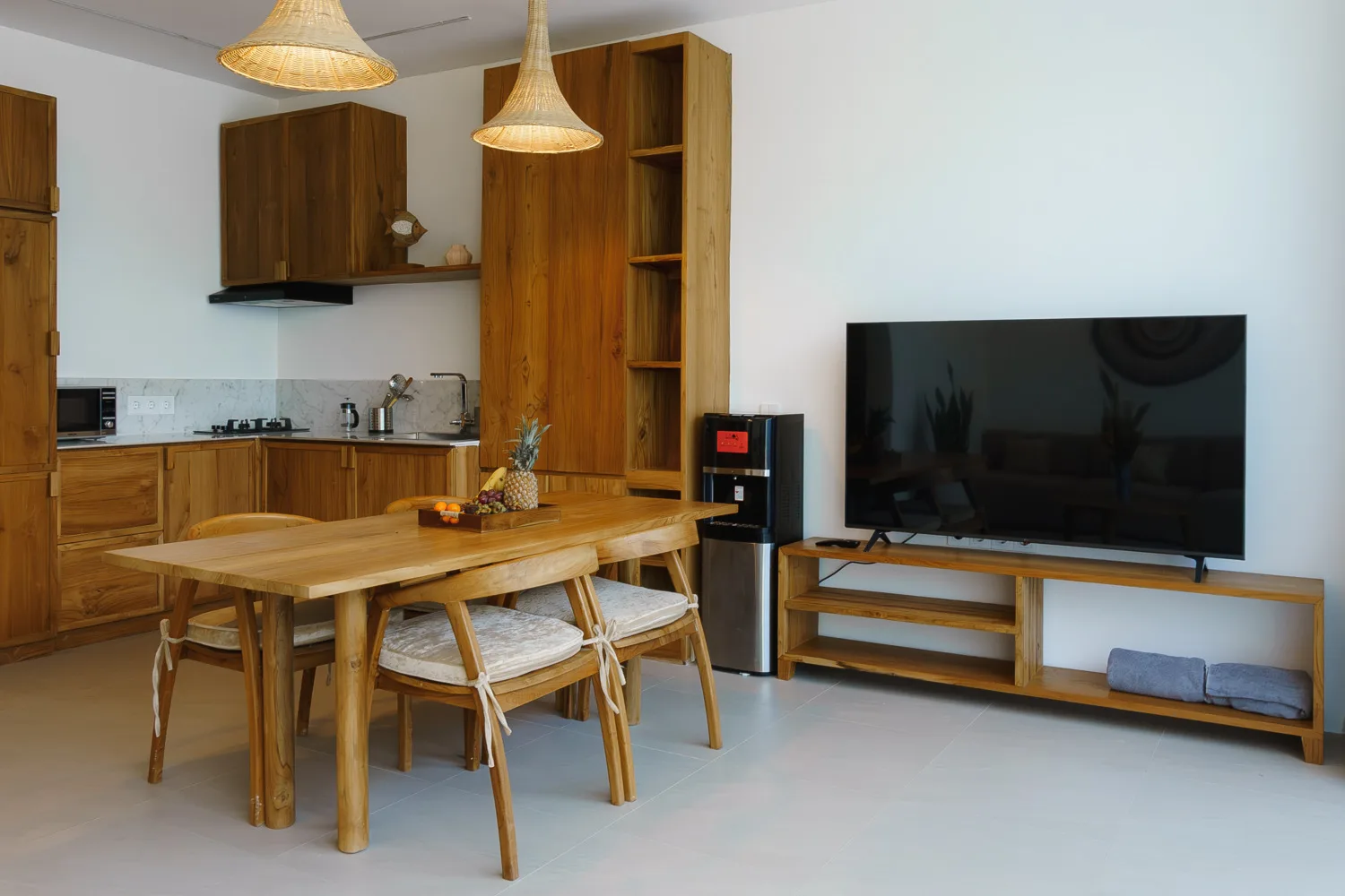 Modern 2-Bedroom Townhouses in Umalas for Sale