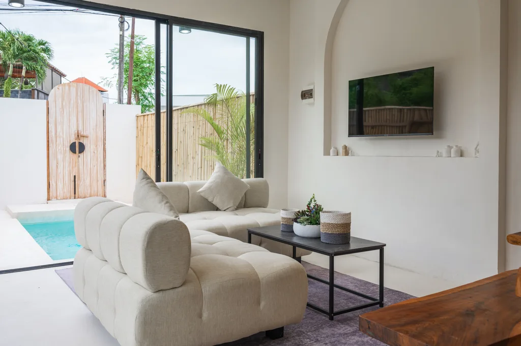 Two Modern 2-Bedroom Villas with Rice Field Views in Canggu — photo 4