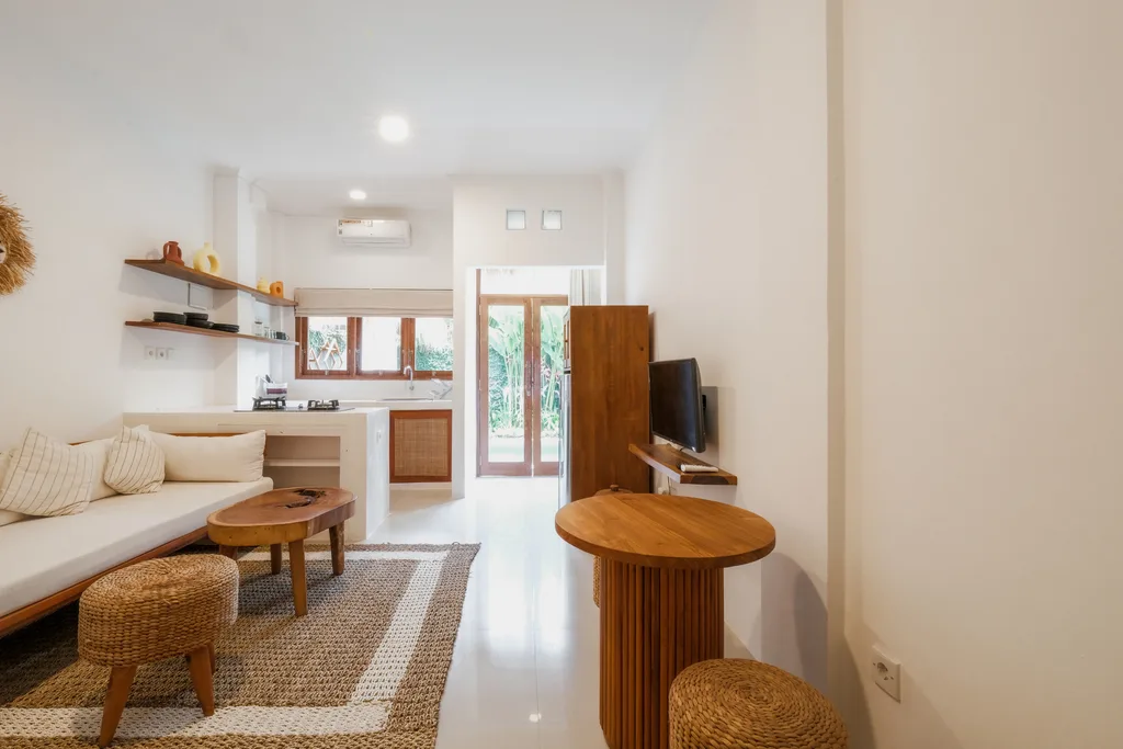 Multi-Unit Townhouse with Commercial Space in Pererenan for Sale — photo 3