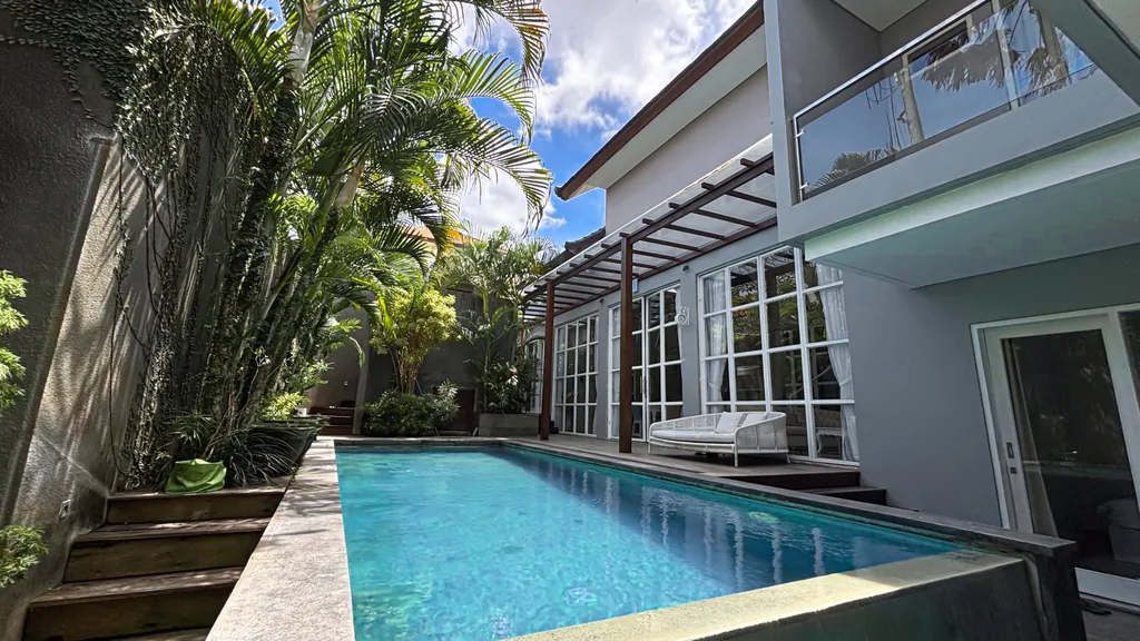 4-Bedroom Freehold Villa in Umalas for Sale — photo 2