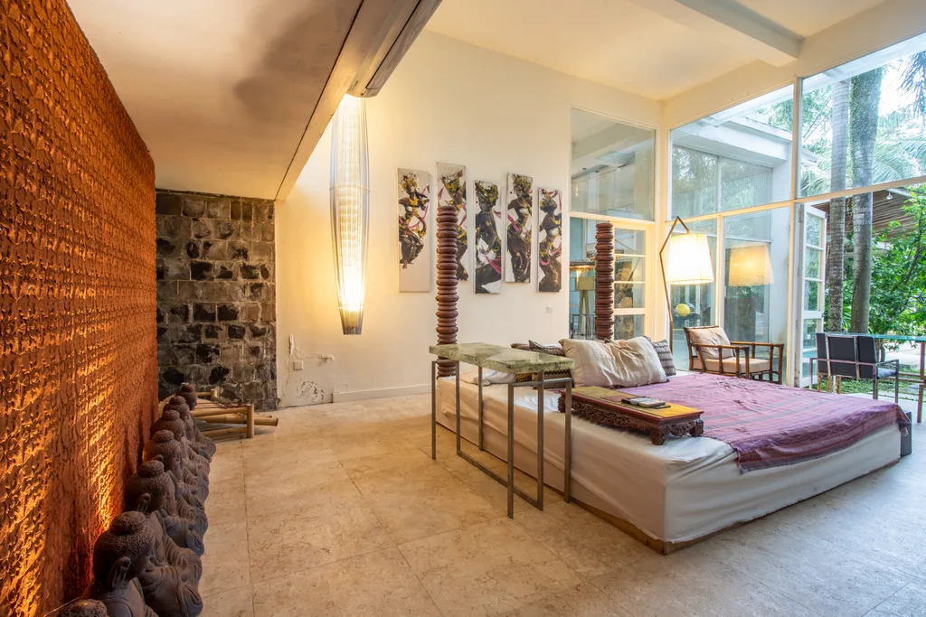 Rare Freehold Estate with Expansive Land and Timeless Architecture in Kedungu — photo 4