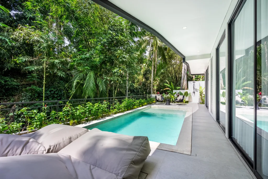 Luxurious 3 Bedrooms Villa in Mas Ubud for Sale — photo 4