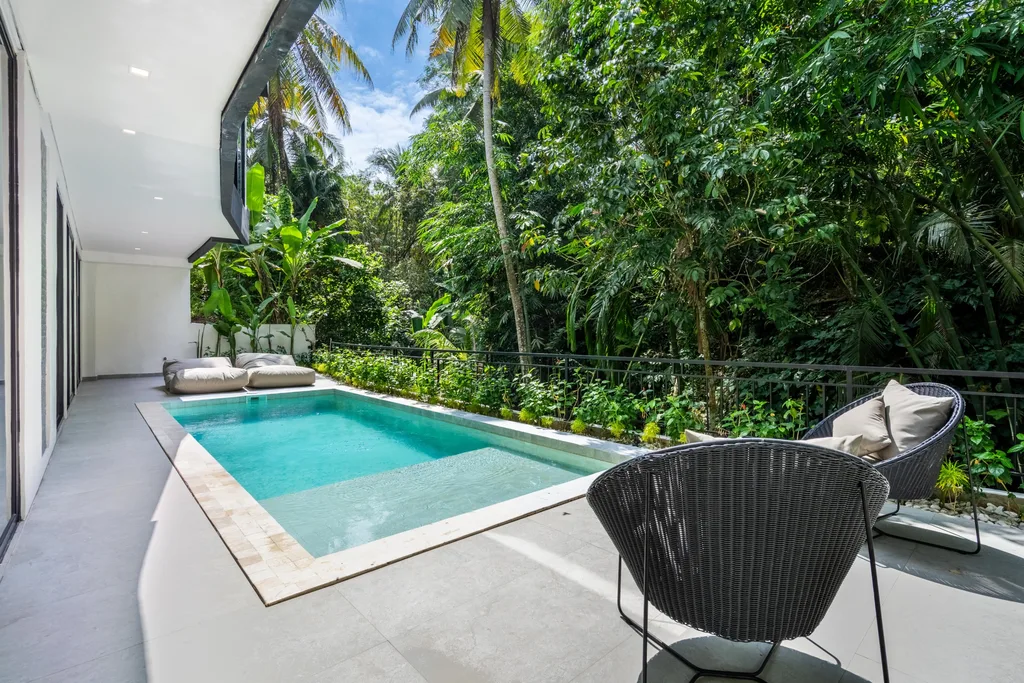 Luxurious 3 Bedrooms Villa in Mas Ubud for Sale — photo 3