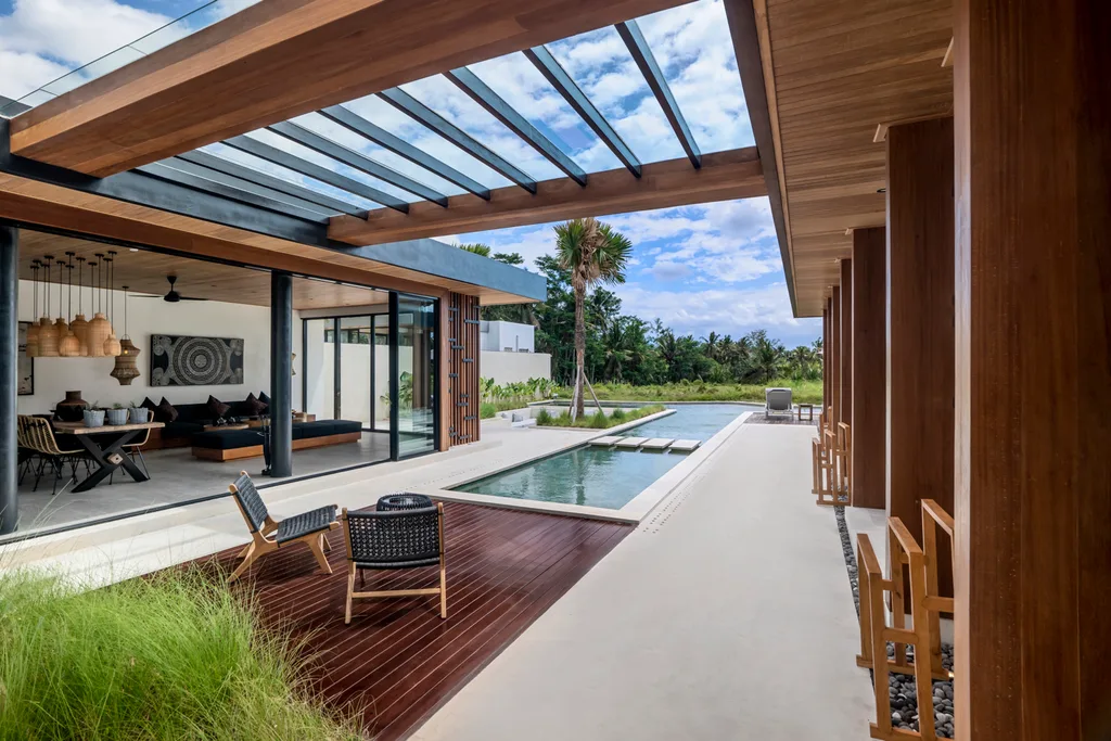 Modern 4-Bedroom Villa with Spacious Pool in Ubud for Sale — photo 4