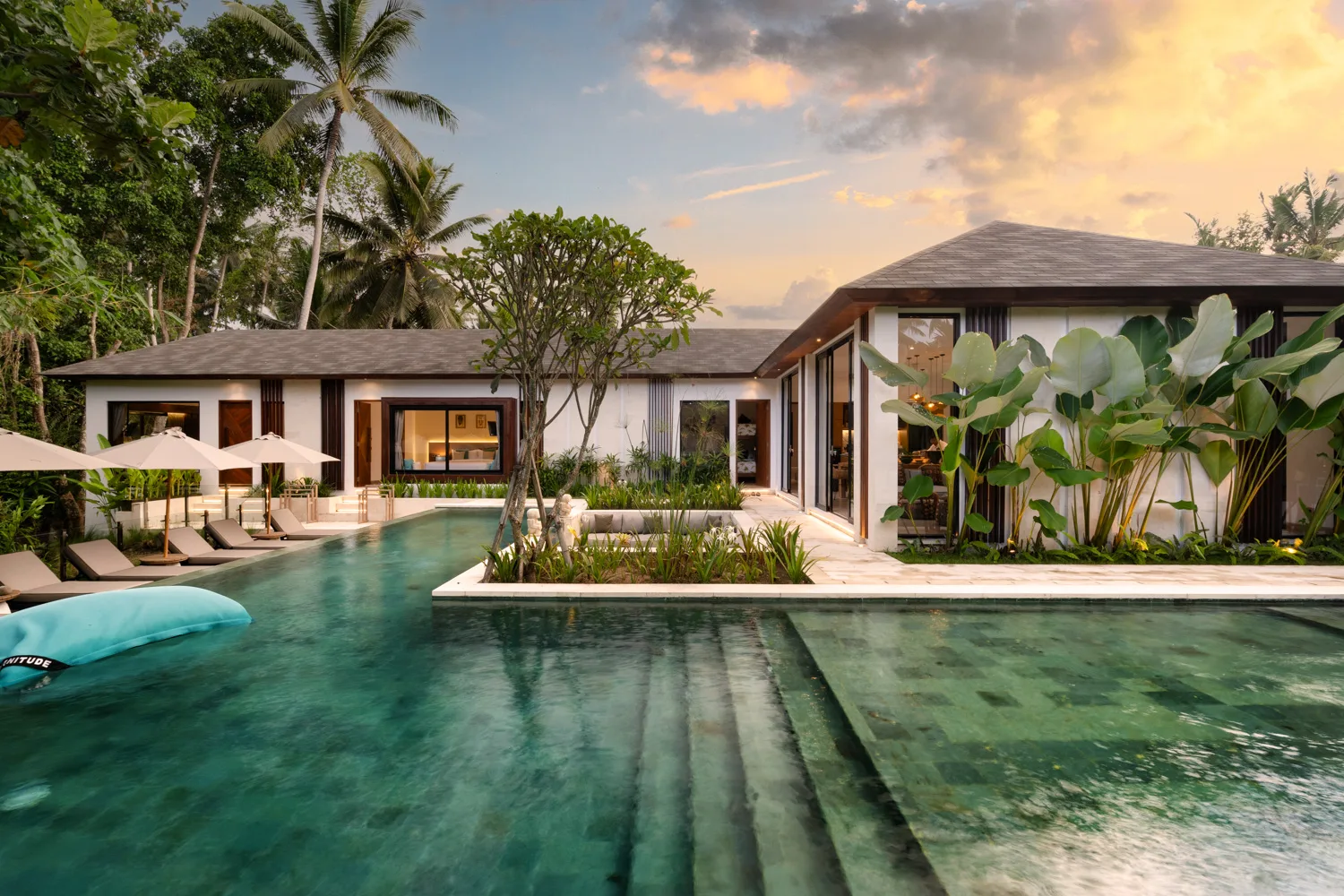 Spacious 5-Bedroom Villa in Peliatan Ubud for Sale with Jungle Backdrop