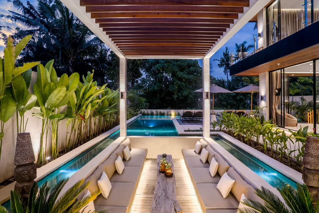 Spacious 5-Bedroom Villa with Jungle Views in Ubud for Sale — photo 3