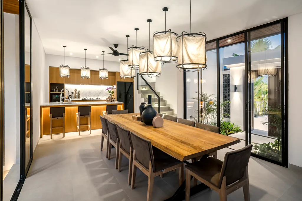 Spacious 5-Bedroom Villa with Jungle Views in Ubud for Sale — photo 5
