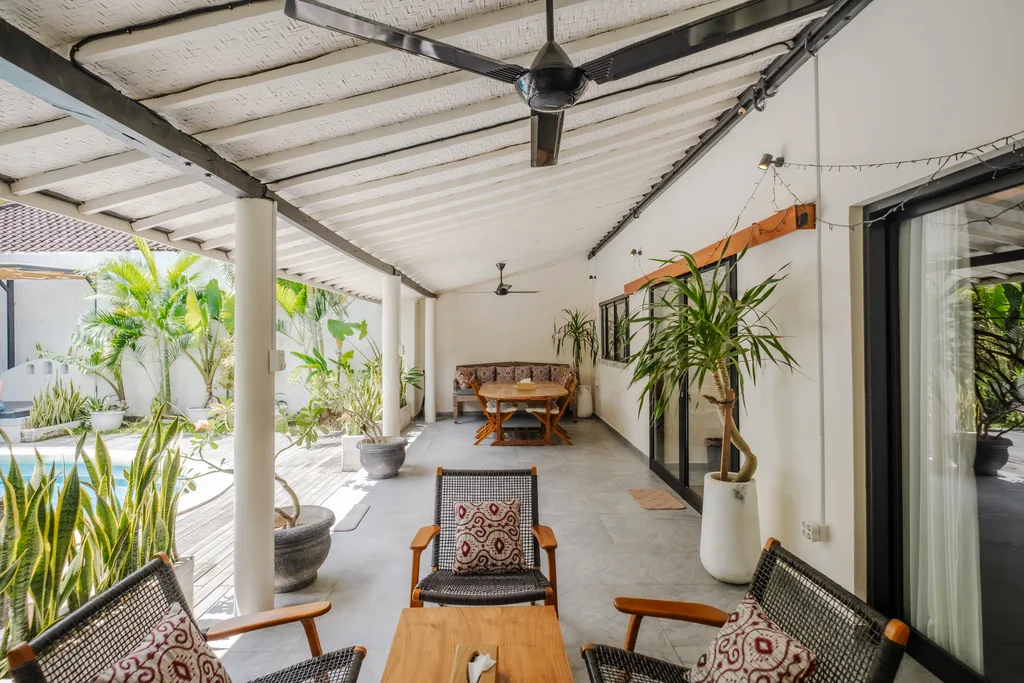 3BR Villa + Bungalow in Kerobokan for Sale — photo 4