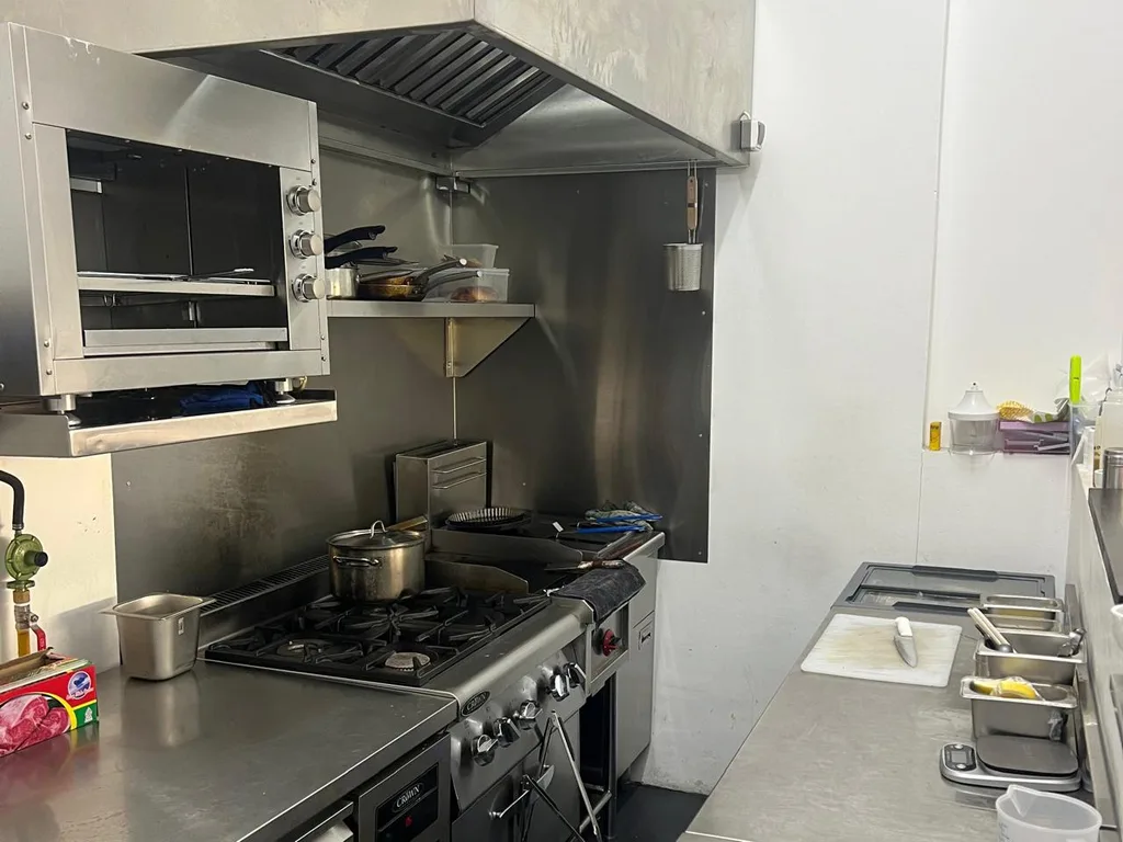 Turnkey Restaurant Lease Opportunity in Prime Bali Location — photo 4
