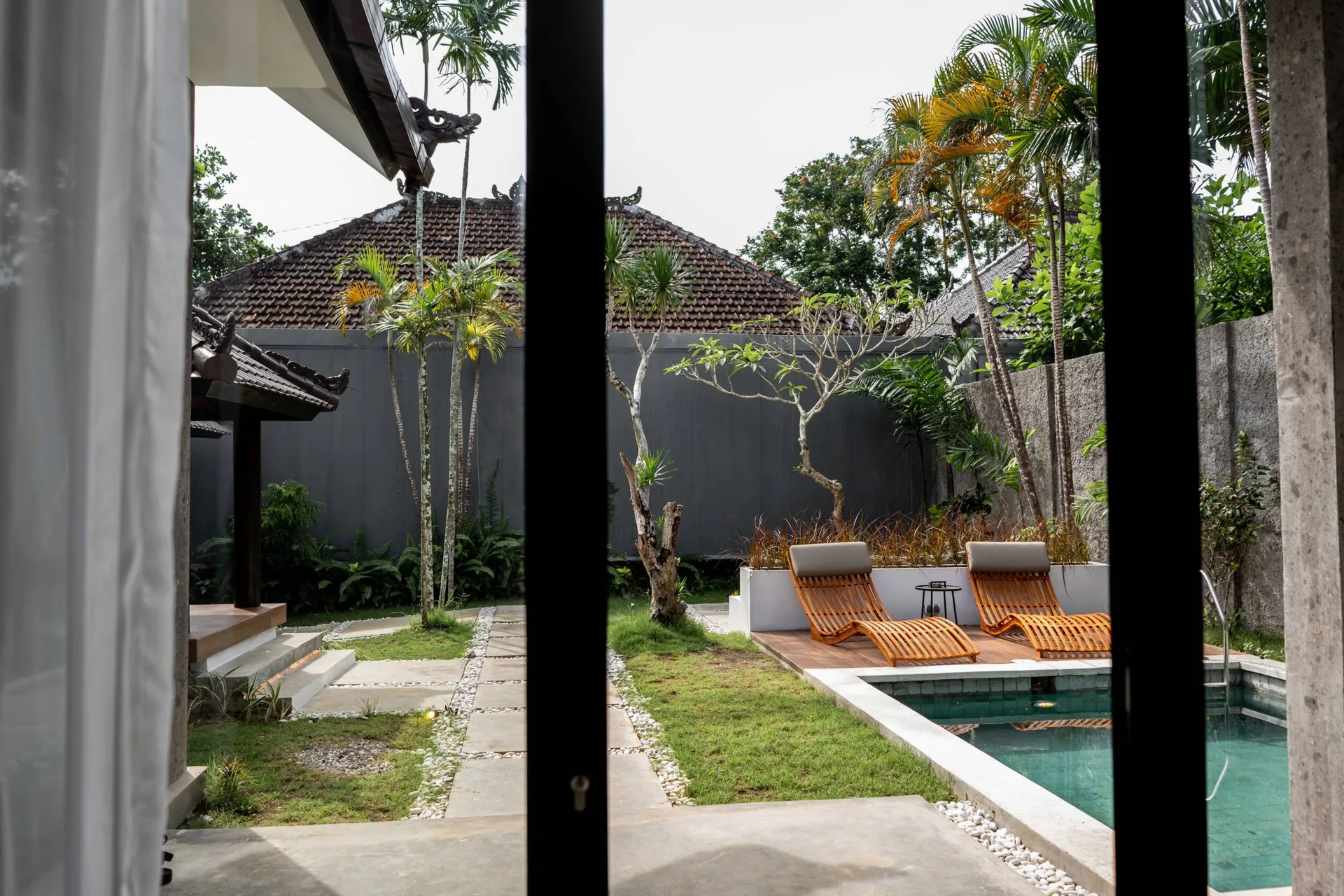 Tropical Villa with 2 Bedrooms in Melasti for Sale
