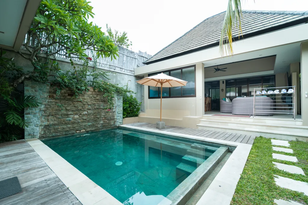 Turnkey Villa Complex in Seminyak for Sale — photo 2