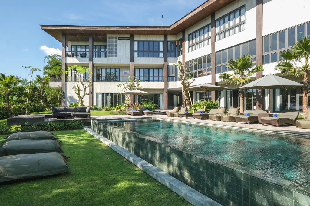 9 Bedrooms Luxury Spacious Villa in Buduk — photo 3