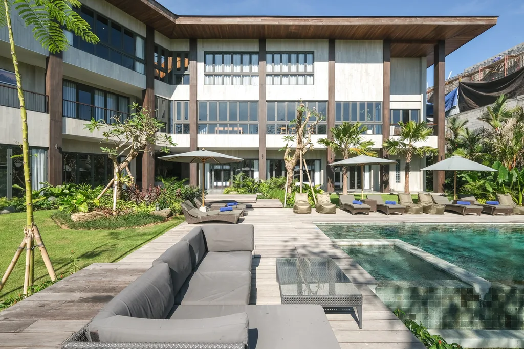 9 Bedrooms Luxury Spacious Villa in Buduk — photo 2