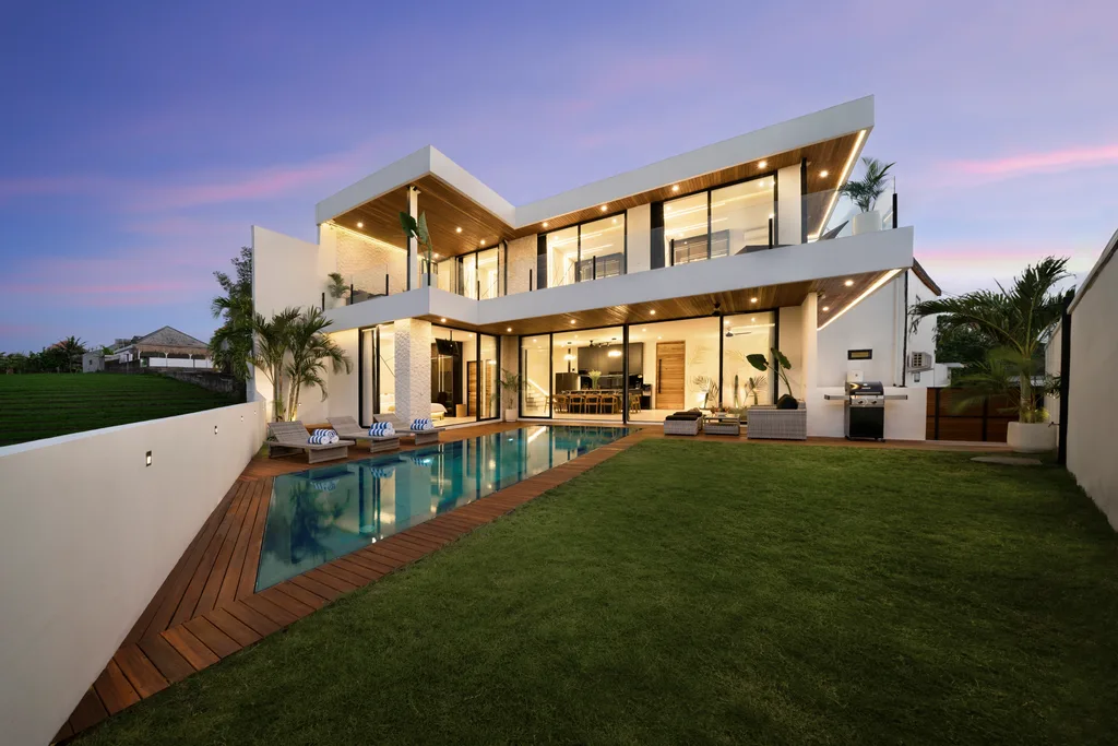 Modern 5-Bedroom Villa for Lease in Padang Linjong, Canggu