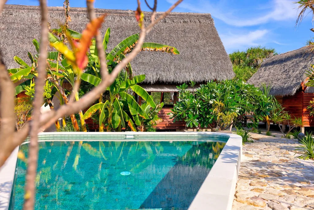 Beachfront Villa and Bungalows for Sale in Rote Island — photo 4