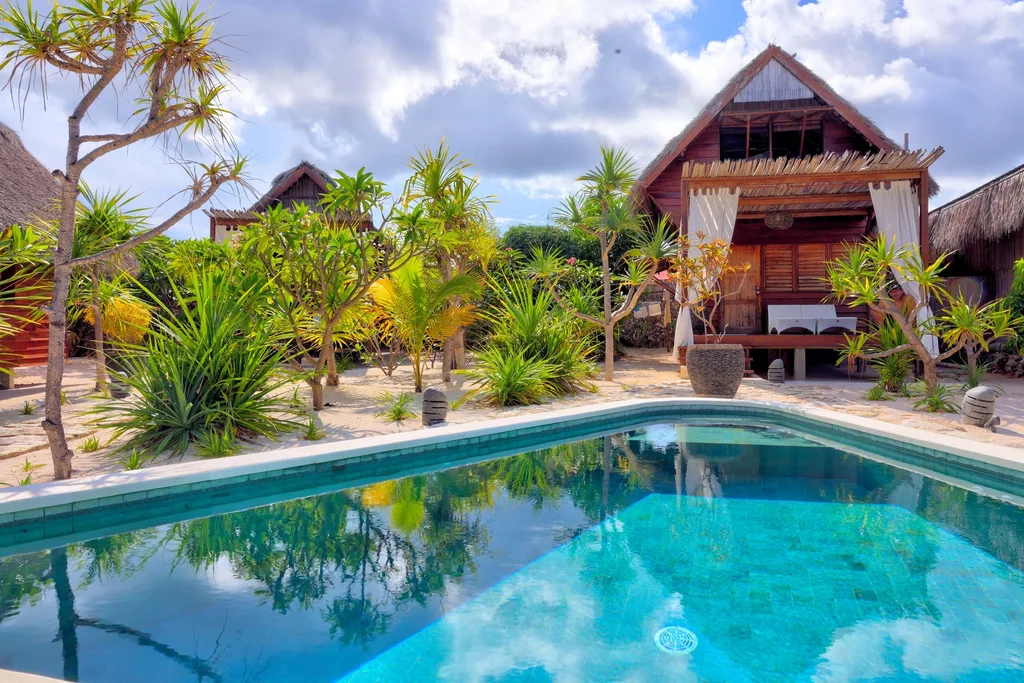 Beachfront Villa and Bungalows for Sale in Rote Island — photo 3