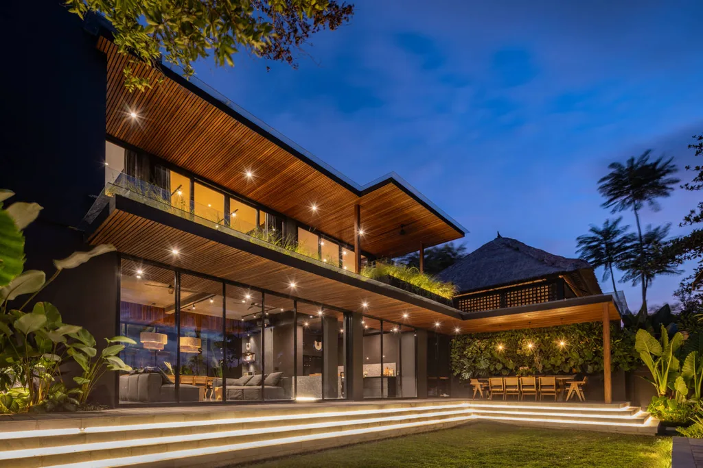 Luxury Modern Villa in Pererenan with Rice Field Views — photo 3