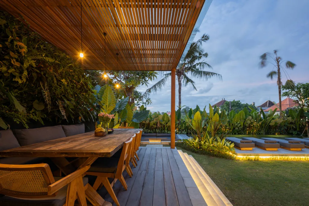 Luxury Modern Villa in Pererenan with Rice Field Views — photo 5