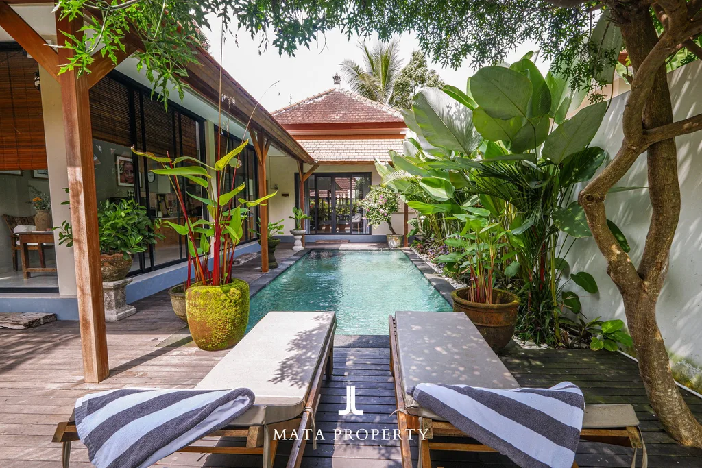 2-Bedroom Villa with Studio and Ricefield View in Junjungan Ubud for Sale — photo 2