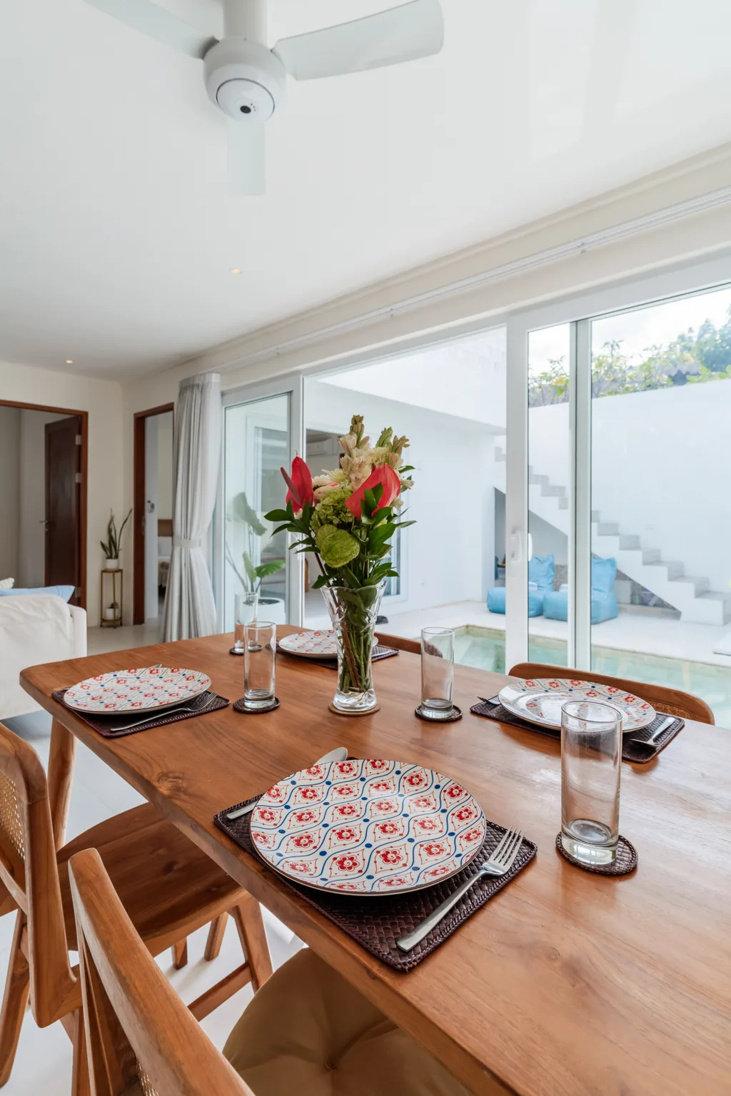 Modern 1 Bedroom Villa with Office in Central Canggu for Sale — photo 5