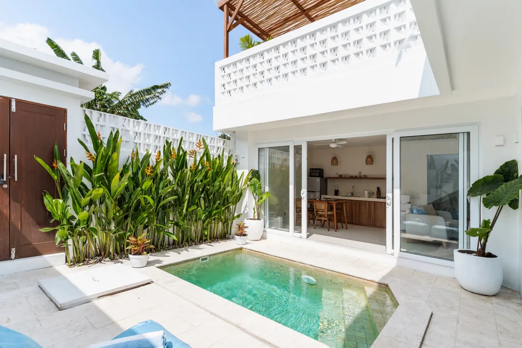 Modern 1 Bedroom Villa with Office in Central Canggu for Sale