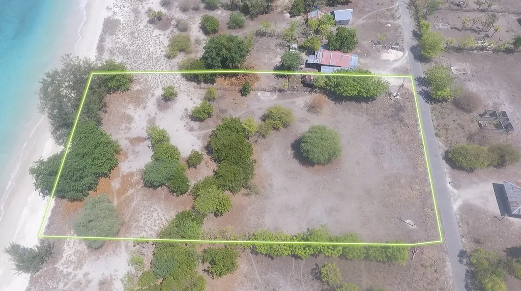 Freehold Beachfront Land in Sumba for Sale — photo 3